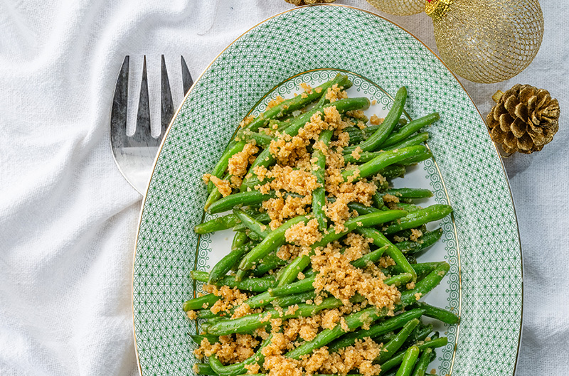 Browned Butter Green Beans with Garlic Parmesan Breadcrumbs